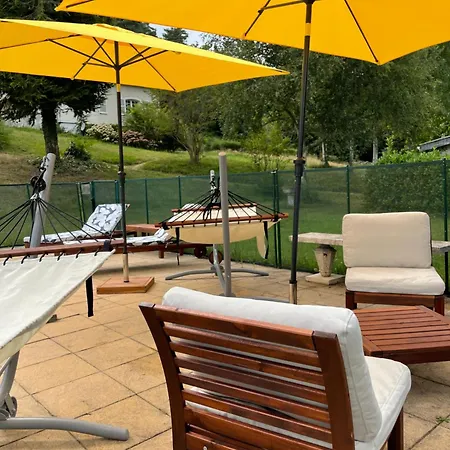 Casa vacanze L'oree Des Roses, De Avec Jardin Et Piscine Gan